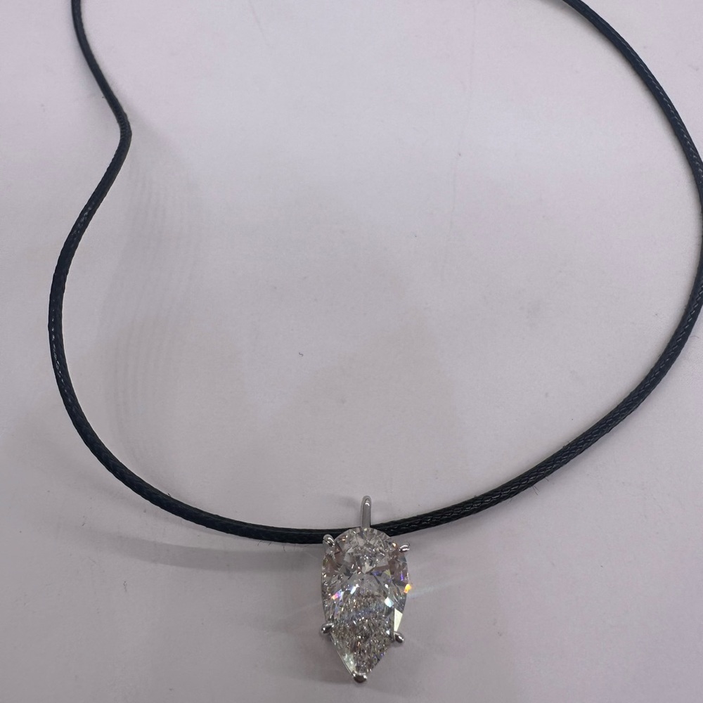 5.20 carat f vs2 pear diamond solitaire necklace